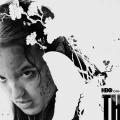 Ellie från rollistan i The Last of Us, med en konstnärlig, abstrakt design som antyder hennes kamp.